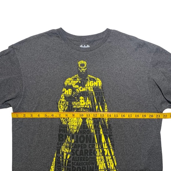 Batman | Men | Dark Knight Fandom Graphic Tee | Size Large - Picture 4 of 8